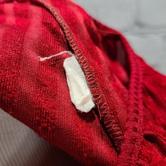 Vintage Red Long Sleeve Tie up crop top - Picture 6 of 13